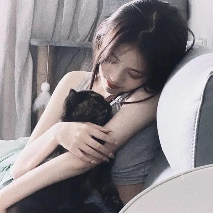 求救眨眨眼